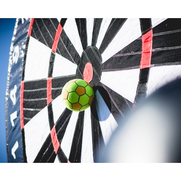 Φουσκωτός στόχος Football Darts (διπλής όψης)