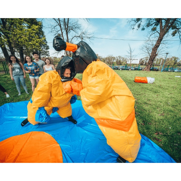 Στολές SUMO για παιδιά με τάπητα